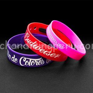 PULSERA DE GOMA PUBLICITARIA EN BAJO RELIEVE